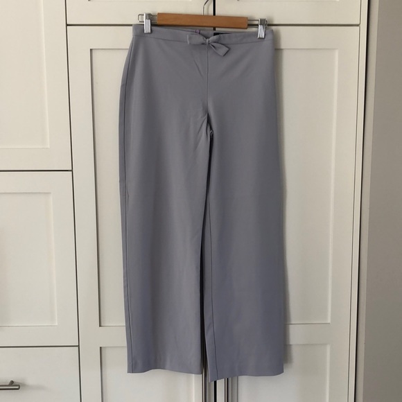 BCBG Max Azria Mauve Wide Leg Cropped Pants with Back Zip and Bow on Front 4 - Picture 1 of 4